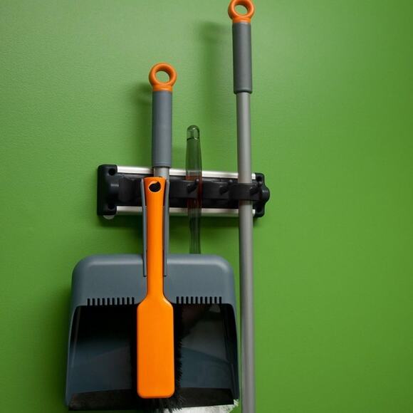 Casabella Silver & Black The Grook Wall Organizer NEW - Picture 1 of 2